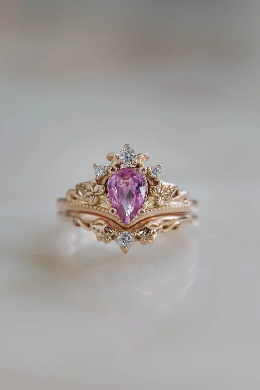 Natural pink sapphire and diamonds bridal ring set / Ariadne