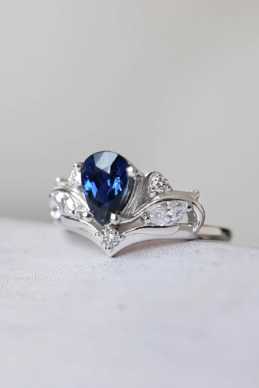 Dark blue sapphire engagement ring / Swanlake