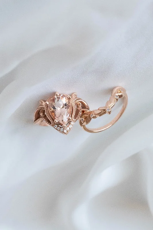 Morganite engagement ring in rose gold, statement ring with peach morganite / Lida