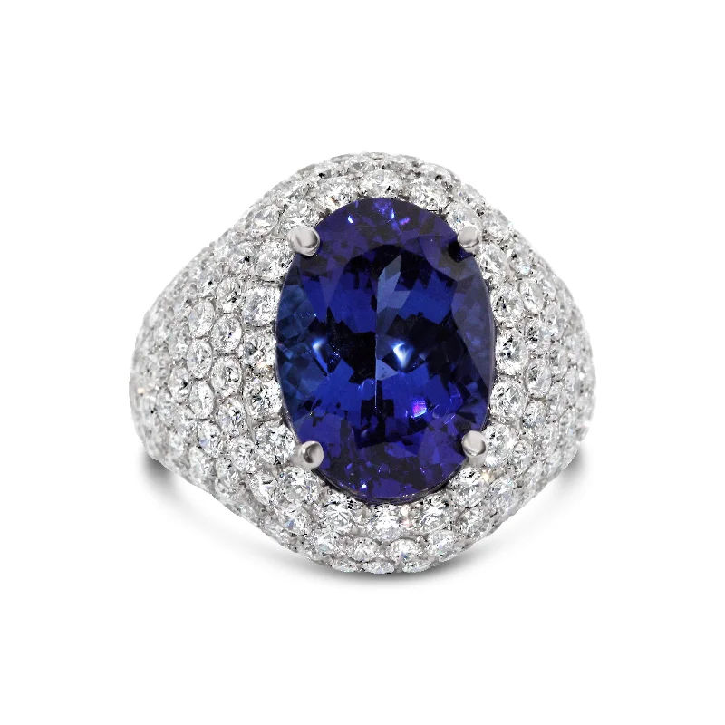 18KT WHITE GOLD DIAMOND AND TANZANITE RING