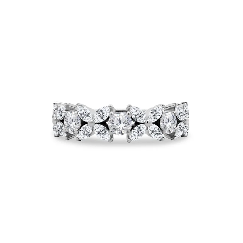 Alternating Round & Flower Diamond Band