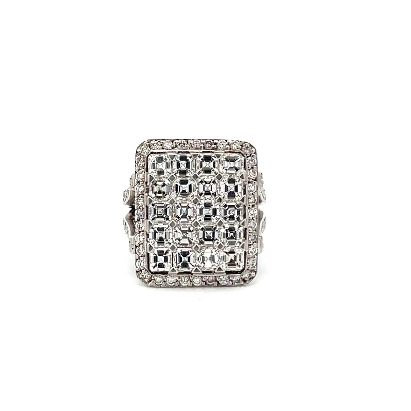 ASSCHER CUT DIAMOND SQUARE TOP RING