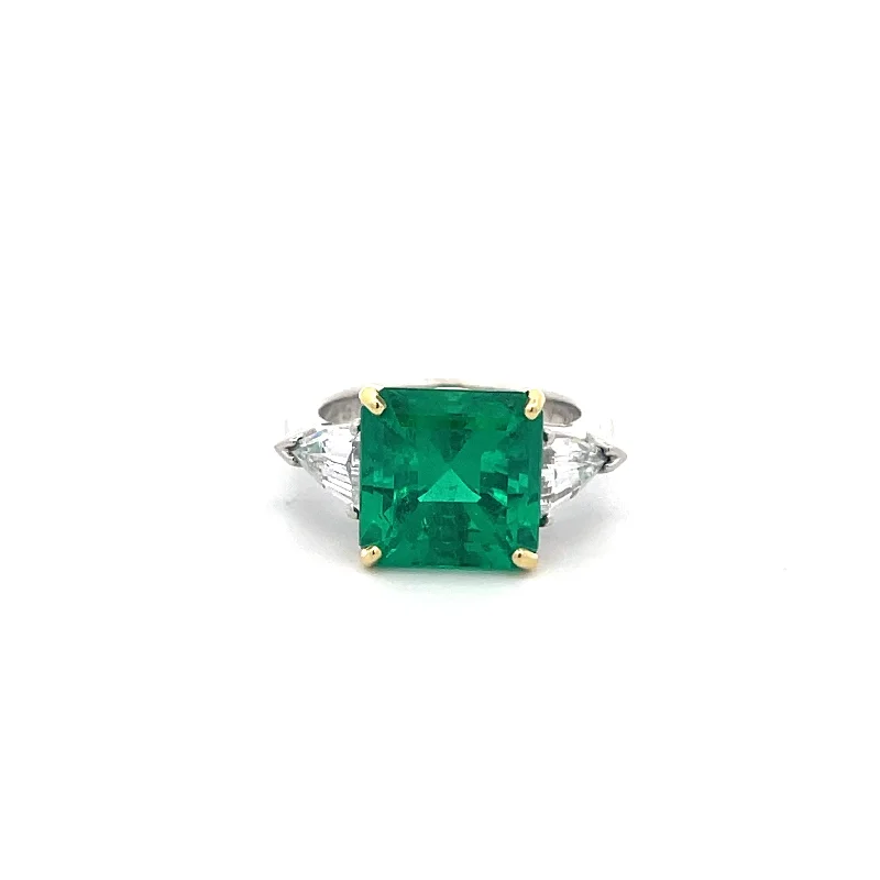 Emerald And Diamond Ring