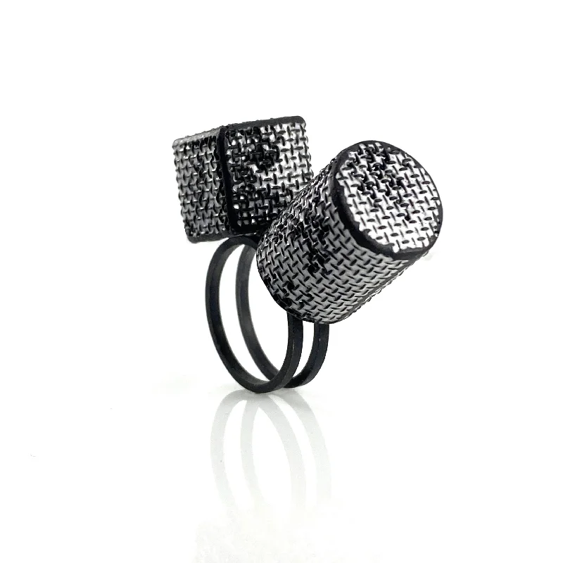 Mesh Cylinder and Cube Ring