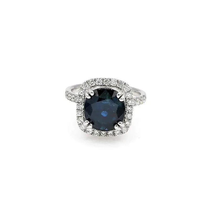 SAPPHIRE AND DIAMOND HALO RING