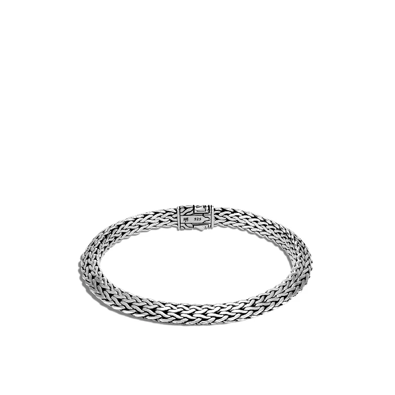 John Hardy Tiga Classic Chain Sterling Silver Bracelet with Black Sapphire Clasp in Medium